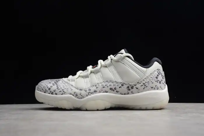 Reps TB Air Jordan 11 Low SE Snake Light Bone CD6846-002 0123