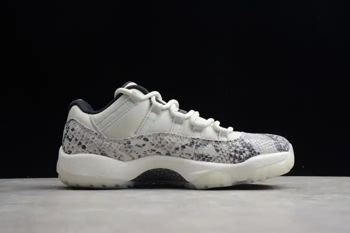 Reps TB Air Jordan 11 Low SE Snake Light Bone CD6846-002 0123