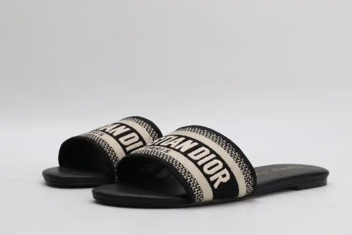 Reps TB DR SLIPPERS 0204