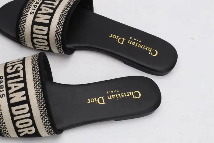 Reps TB DR SLIPPERS 0204