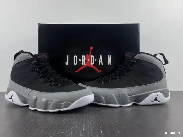 Rep TB CT8019-060 Jordan Grey Retro 9 Particle 0302