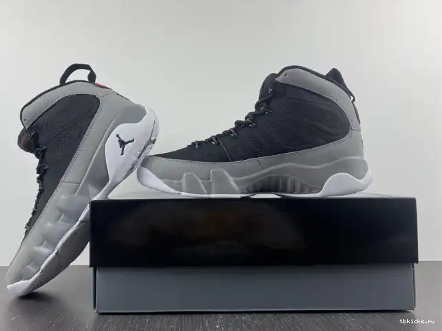 Rep TB CT8019-060 Jordan Grey Retro 9 Particle 0302