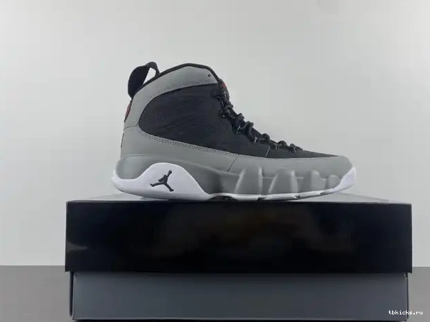 Rep TB CT8019-060 Jordan Grey Retro 9 Particle 0302