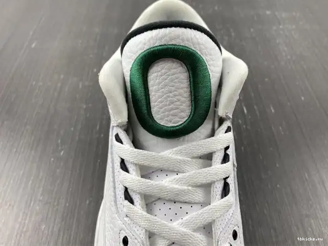 Cheap TB Pit Oregon Ducks Jordan Crew 594282233 3 White Retro 0302